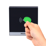 Akuvox AK-A01S Control de acceso IK07 - Tarjeta EM/MF y NFC | 1 relé - 20.000 usuarios | 100.000 registros -
