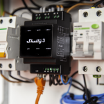 Shelly SH-PRO-3 Relé Shelly Pro 3 - Controlador Inteligente Carril DIN - Relé de 3 canales Independientes /